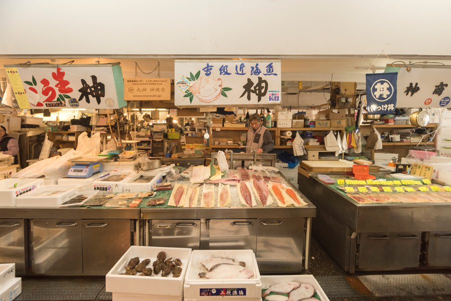 鮮魚丸神神商店